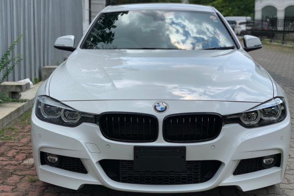 Bmw 318 I M Sports Shadow Edition 17 Car Zone Lanka